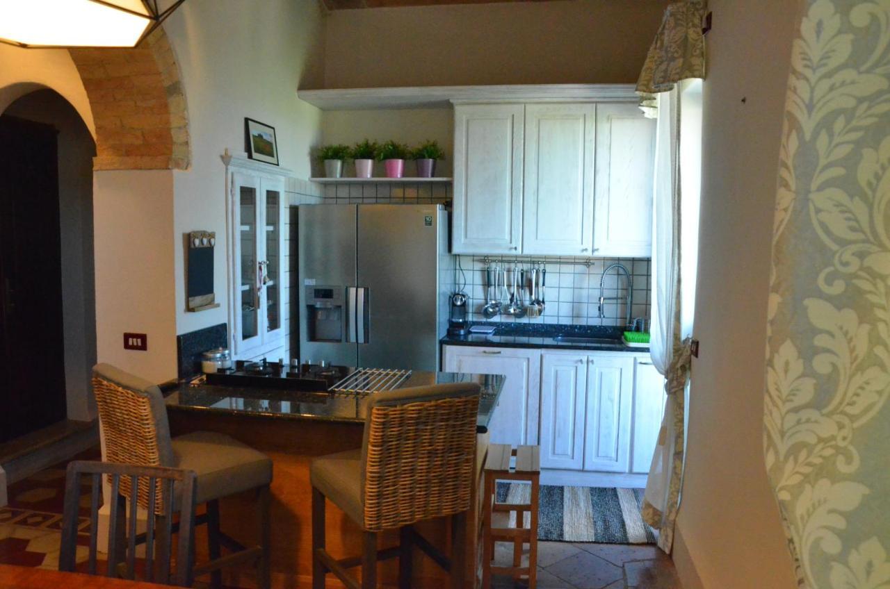 Apartamento La Terrazza Sull'Alba Montalcino Exterior foto